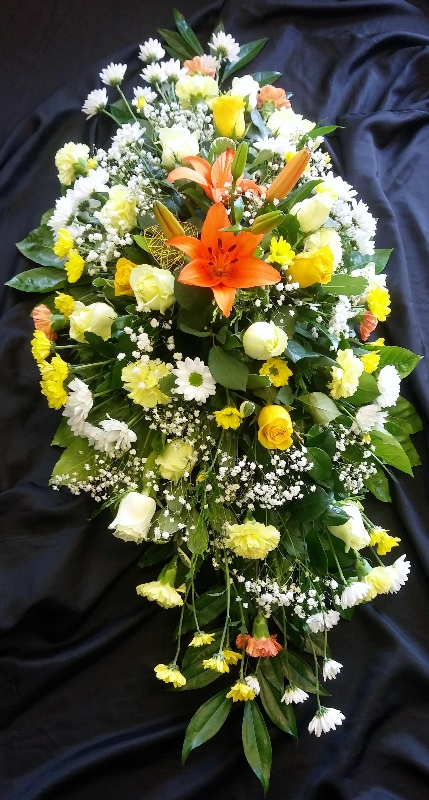 Florist Choice Coffin Spray 5ft.