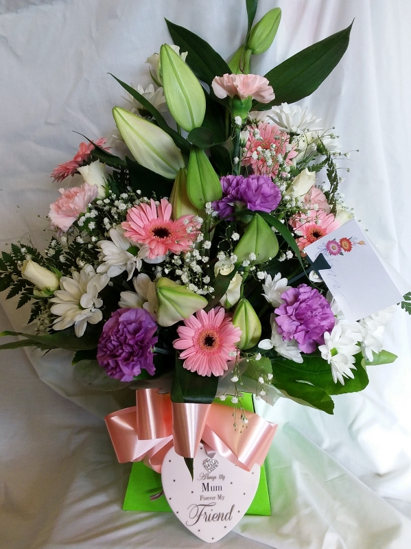 Mum Keepsake Boxed Handtied