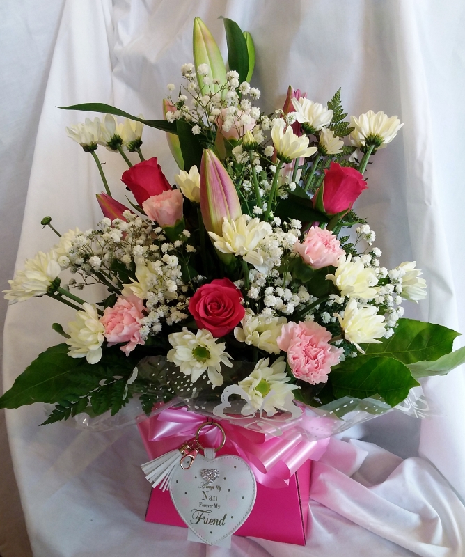 Nan Pendant Boxed Handtied